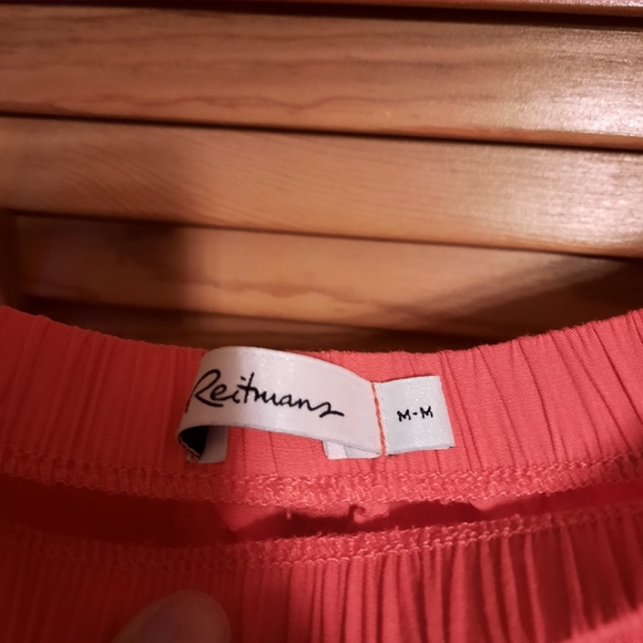Reitmans Off the Shoulders Coral Shirt - Picture 4 of 5